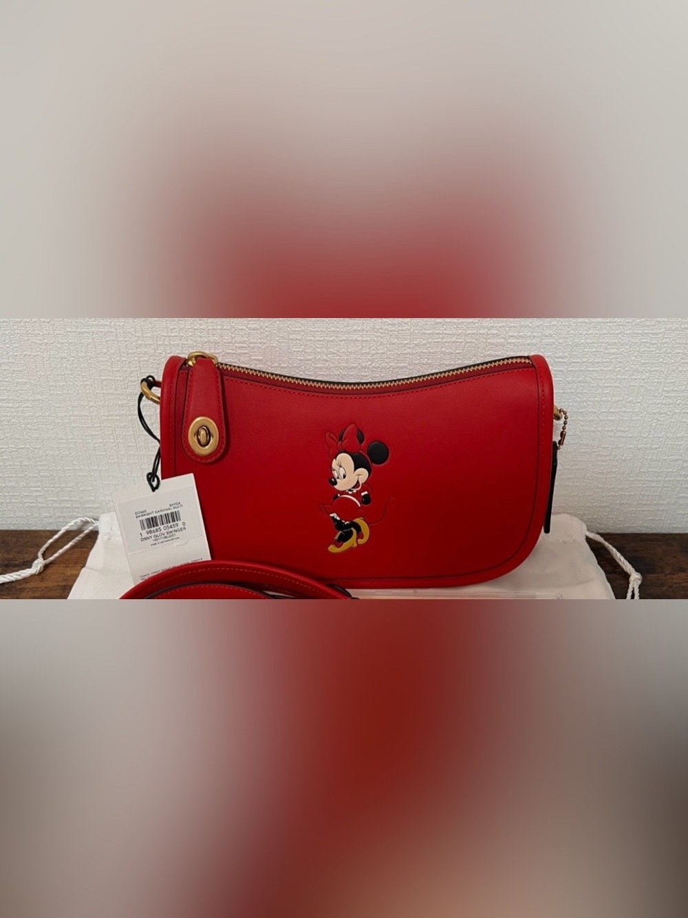 New! RARE SOLDOUT COACH X Disney Minnie Mouse Swinger bag